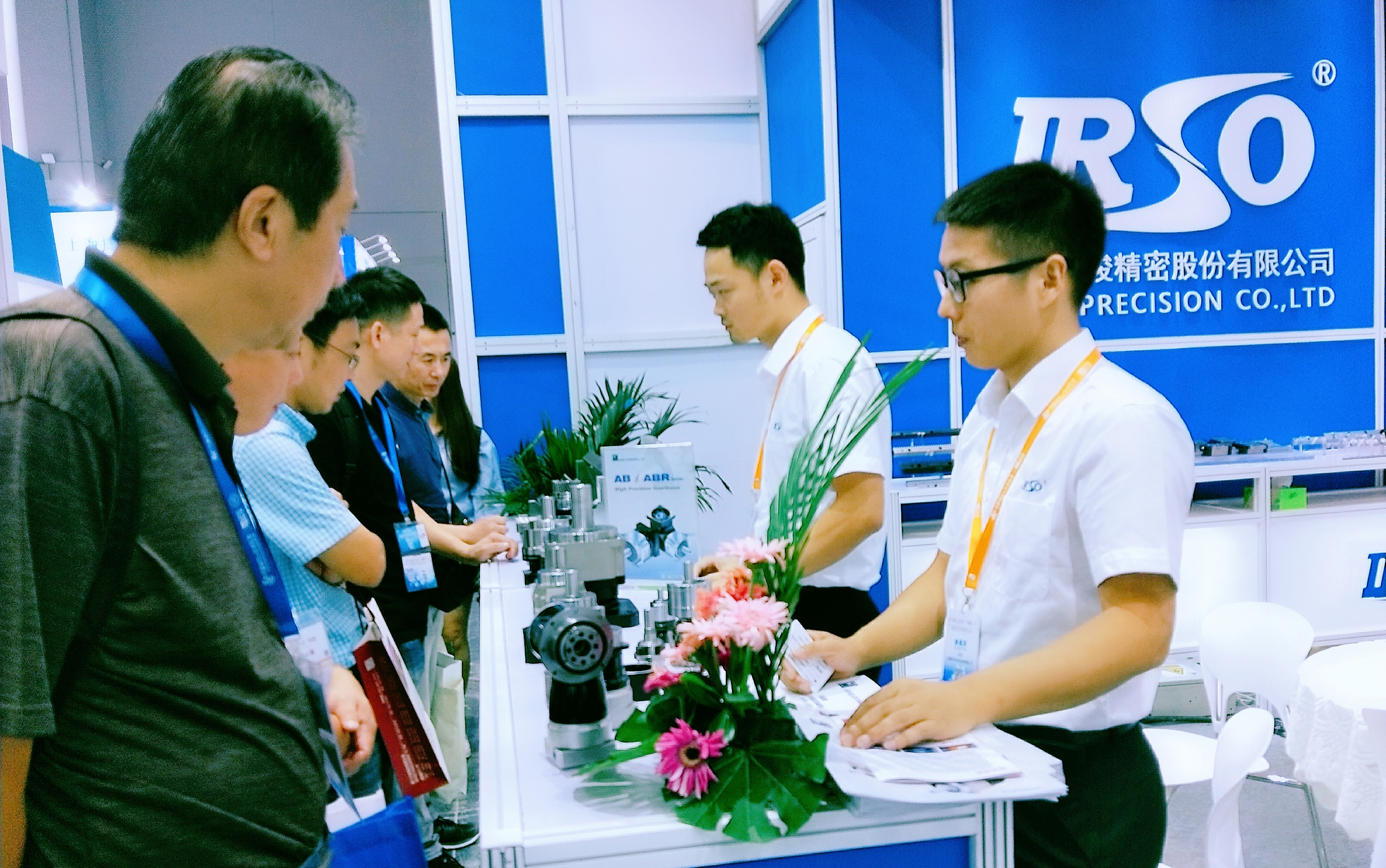 【上海】2019上海工業(yè)博覽會 公司展位人潮如梭